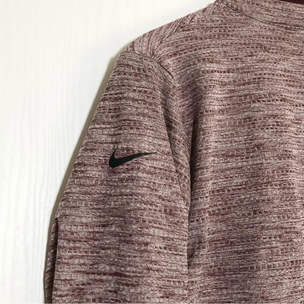 Nike features zip